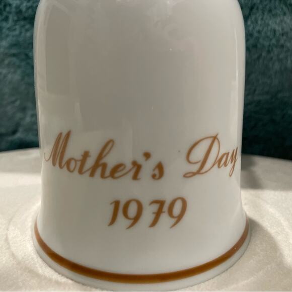 SisterBertaHummel Mothers Day 1979 Porcelain Bell Limited Edition Vintage Schmid - Picture 10 of 16